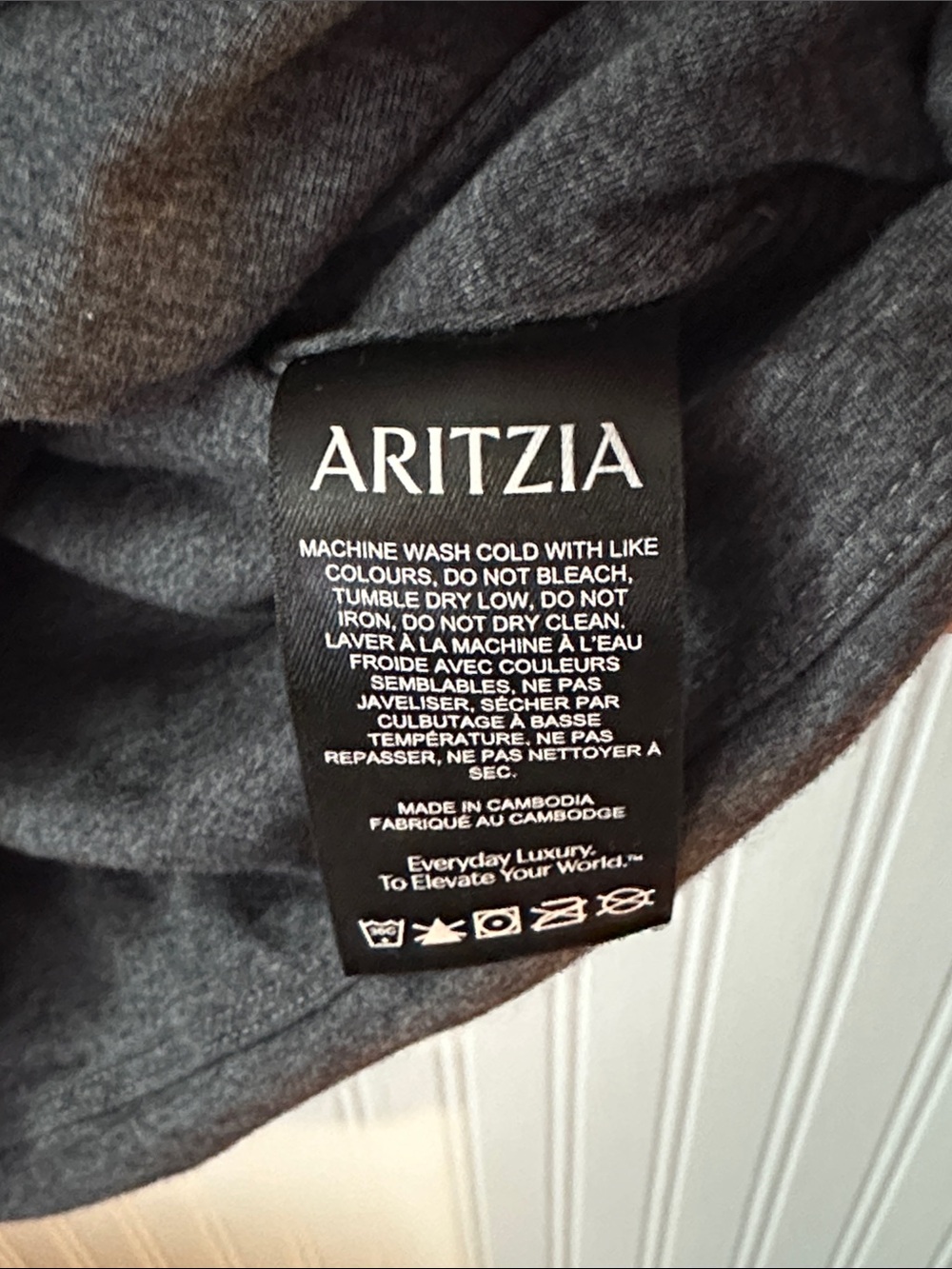 Aritzia casual contour flourish top grey - Picture 5 of 7